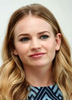 Britt Robertson