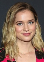 Elizabeth Lail