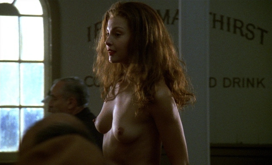 Ashley Judd nude pics. 